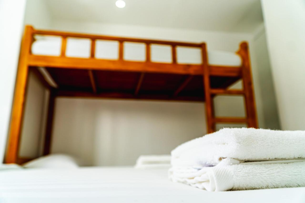 אולונגפו Chequers Suites Subic Bay מראה חיצוני תמונה
