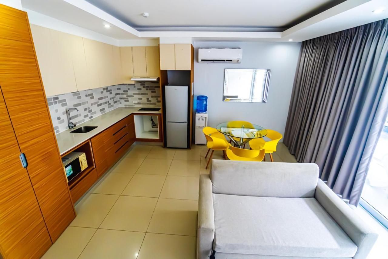 אולונגפו Chequers Suites Subic Bay מראה חיצוני תמונה