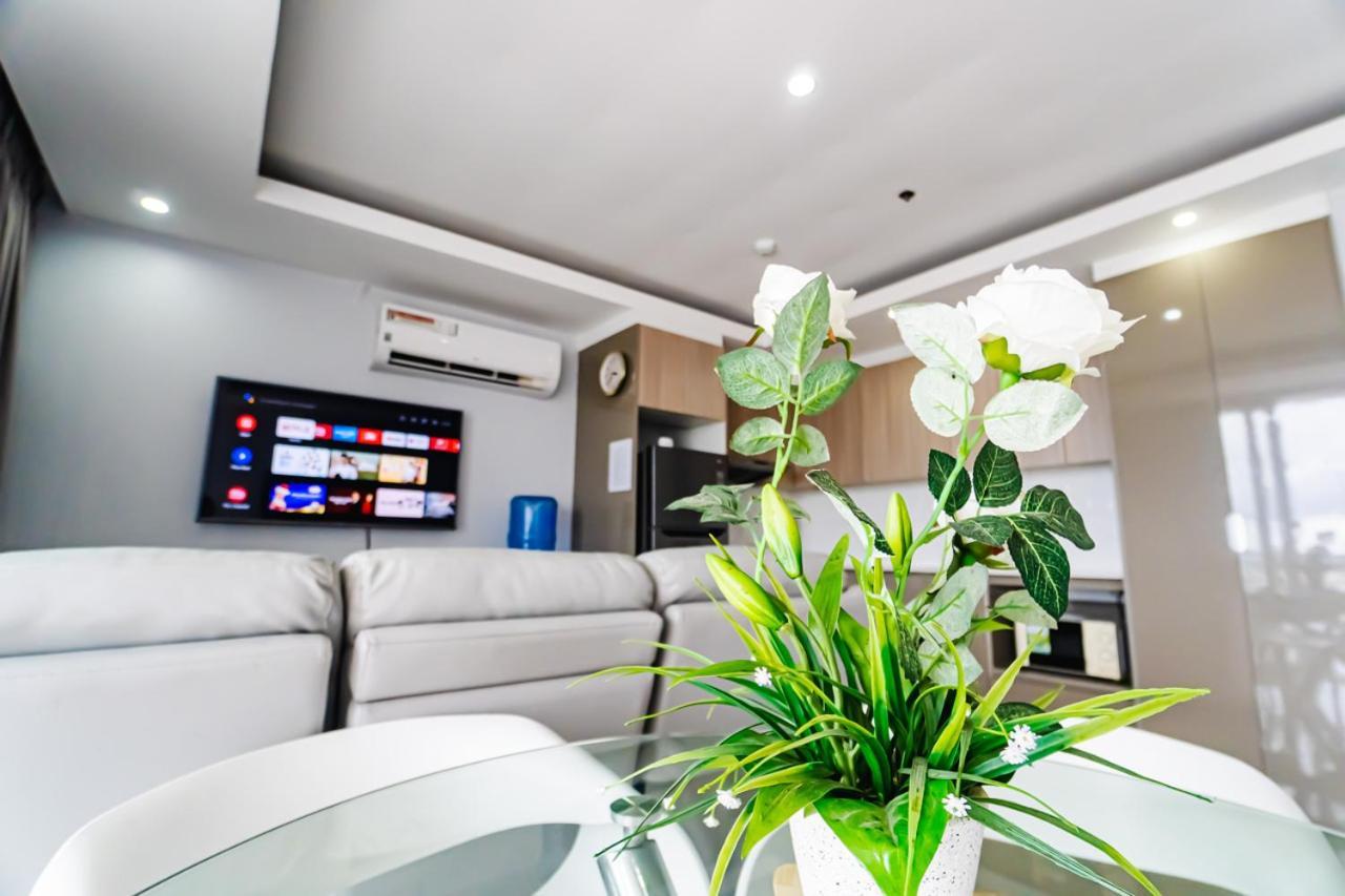 אולונגפו Chequers Suites Subic Bay מראה חיצוני תמונה