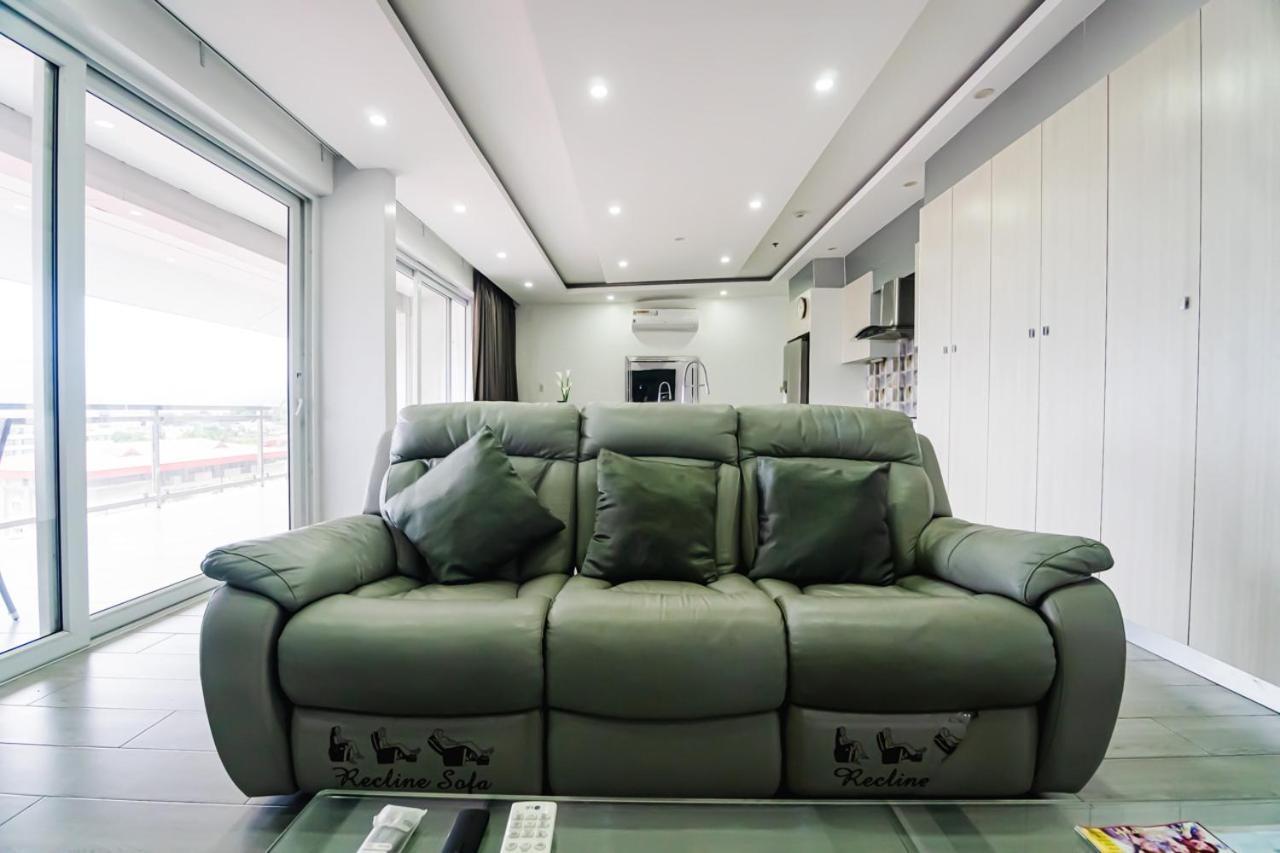 אולונגפו Chequers Suites Subic Bay מראה חיצוני תמונה