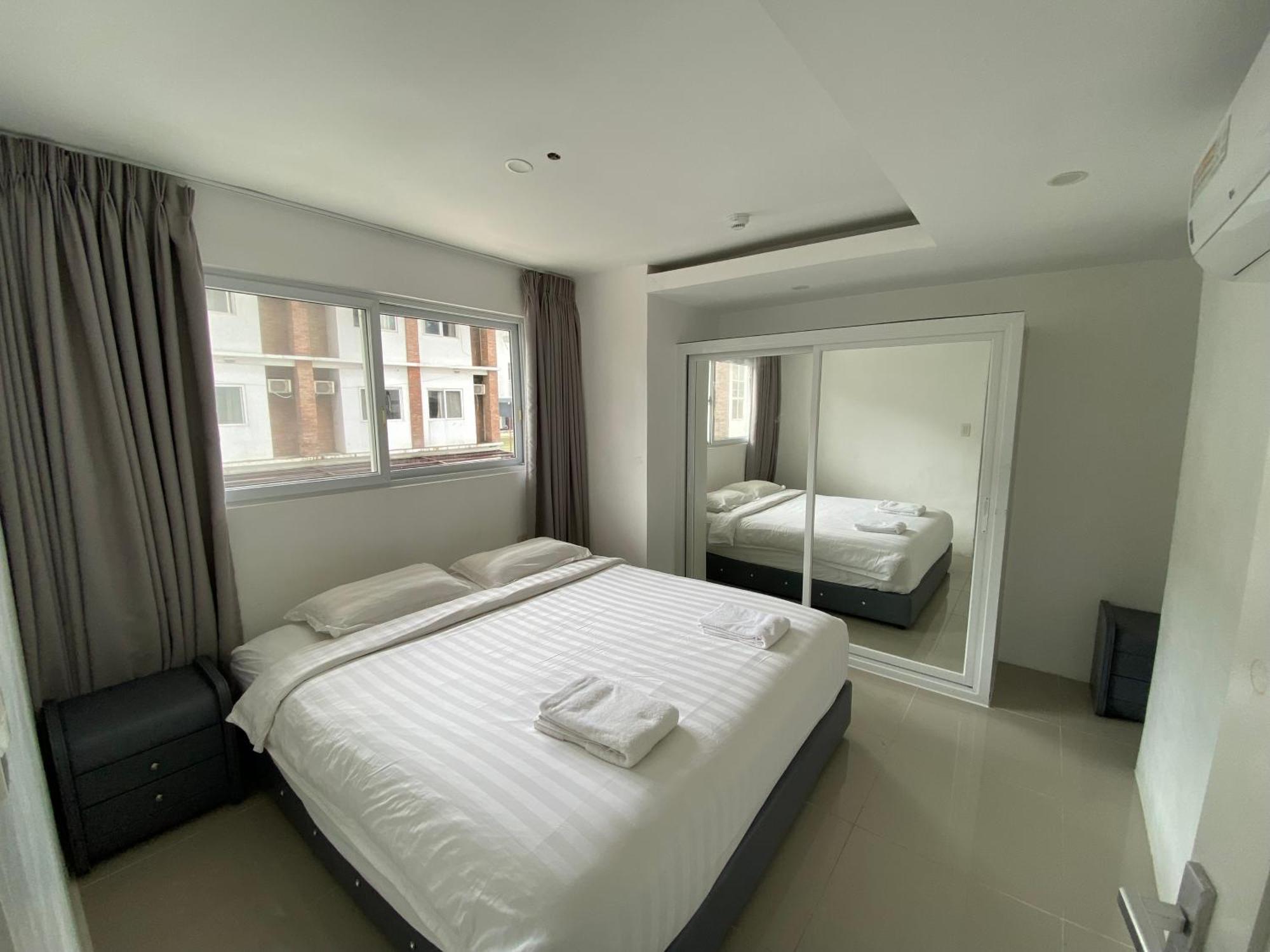 אולונגפו Chequers Suites Subic Bay מראה חיצוני תמונה