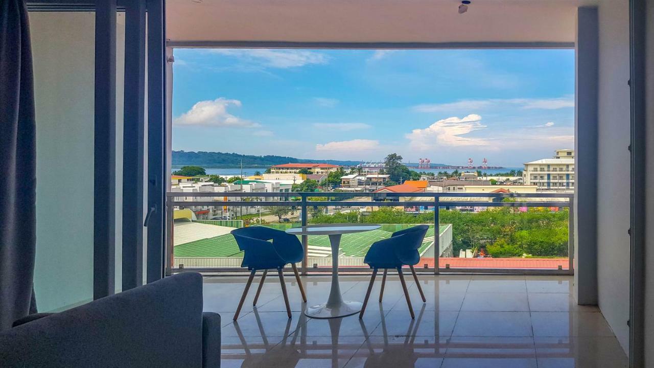 אולונגפו Chequers Suites Subic Bay מראה חיצוני תמונה